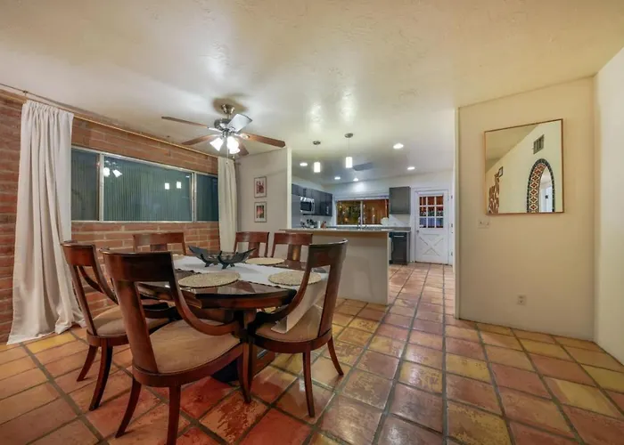Sam Hughes, U Of A, 3 Bedroom 2 Ba, Carport, Fenced * Tucson