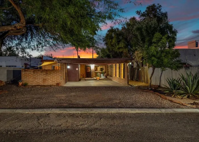 Sam Hughes, U Of A, 3 Bedroom 2 Ba, Carport, Fenced Tucson