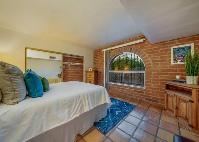 Sam Hughes, U Of A, 3 Bedroom 2 Ba, Carport, Fenced * Tucson